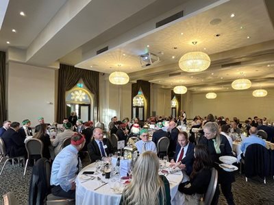 EA-Lunch-b.jpg EA-Lunch-b.jpg