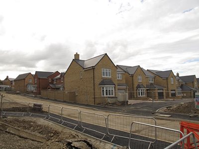 Mulberry_Manor_housing_development,_Calverley_Lane_-_geograph-org-uk_-_5125242.jpg