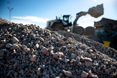 Secondary_aggregate_granite_manufactured_from_Cornish_china_clay_waste_(Photo - GRS Group).jpg